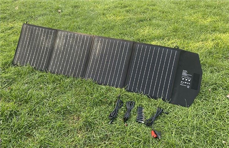 แผงโซลาร์เซลล์แบบพกพา 80W สำหรับการตั้งแคมป์