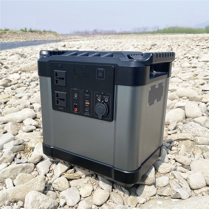 Solar Portable Power Station สำหรับการตั้งแคมป์